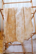 birlik1952 bebek battaniye jakarlı 3 kat müslin three layer jaquard swaddle blanket baby crinkle krinkle muslin fabric cotton lama mustard sarı yellow