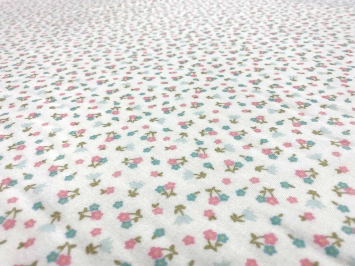 birlik1952 flanel pazen swaddle fabric whosale cotton flannel kumas pijamalık pijama pajamas kumaş çıtır çiçek flowers beyaz pembe