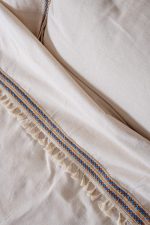 birlik1952 püsküllü organik yıkanmış keten washed linen fabric nevresim seti otantik buldan babadağ işhanı el emeği handmade traditional bed linen set otantik mavi jüt ponponlu