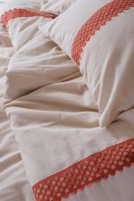 birlik1952 püsküllü organik yıkanmış keten washed linen fabric nevresim seti otantik buldan babadağ işhanı el emeği handmade traditional bed linen set otantik dantel terracota kiremit