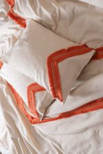 birlik1952 püsküllü organik yıkanmış keten washed linen fabric nevresim seti otantik buldan babadağ işhanı el emeği handmade traditional bed linen set otantik turuncu orange püskül