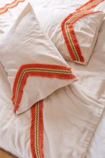 birlik1952 püsküllü organik yıkanmış keten washed linen fabric nevresim seti otantik buldan babadağ işhanı el emeği handmade traditional bed linen set otantik sarı turuncu orange püskül