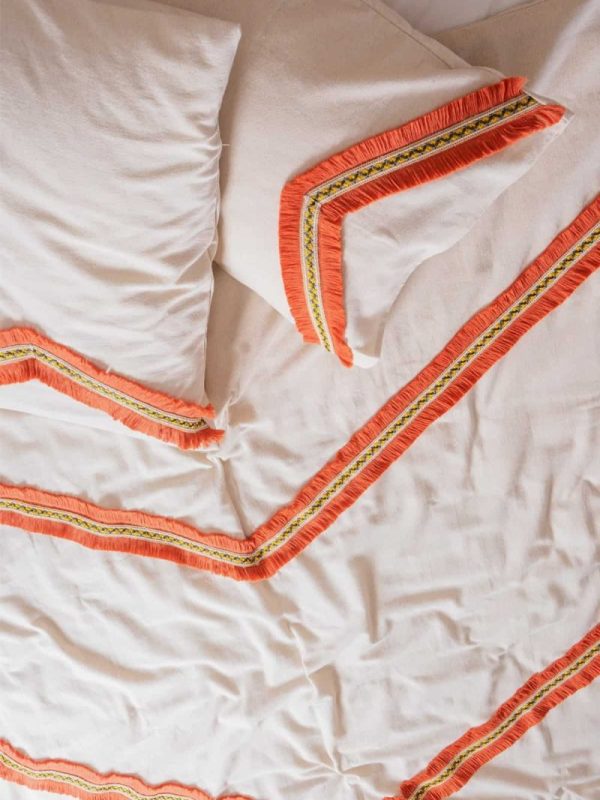 birlik1952 püsküllü organik yıkanmış keten washed linen fabric nevresim seti otantik buldan babadağ işhanı el emeği handmade traditional bed linen set otantik sarı turuncu orange püskül