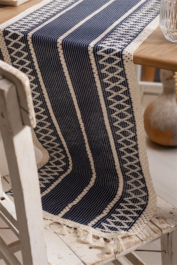 birlik1952 keten runner masa örtüsü table cloth linen otantik traditional dekoratif ev tekstili krem dantel eteği püsküllü lacivert mavi blue