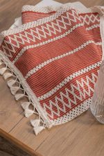 birlik1952 keten runner masa örtüsü table cloth linen otantik traditional dekoratif ev tekstili krem dantel eteği püsküllü kırmızı terracota red kiremit