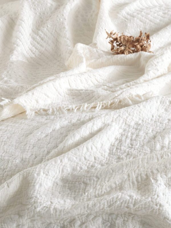 birlik1952 4 kat müslin çift kişilik yatak örtüsü bedspread swaddle 4 layer gauze multi muslin double gauze textile iplik boya cotton muslin siyah black stripe çizgili jaquard jakarlı jaquard ecru cream