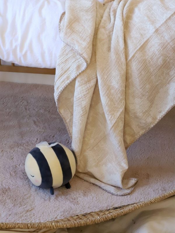 birlik1952 bebek battaniye jakarlı 3 kat müslin three layer jaquard swaddle blanket baby crinkle krinkle muslin fabric cotton wild animals vahşi hayvanlar vizon bej