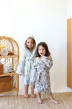 birlik1952 3 kat müslin kumaş gauze bathrobe robe bornoz baby child baskılı printed whosale jakarlı jaquard toptan tekstil denizli penguin penguen