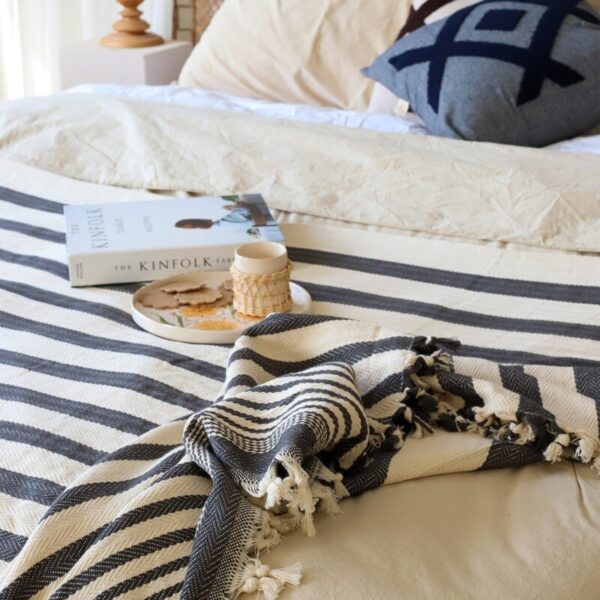 birlik1952-pestemal-yatak-ortusu-bedspread-pesthemal-cotton-hand-woven-striped-black-çizgili siyah