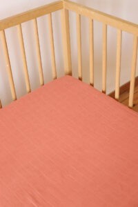 birlik1952 bebek çocuk baby child muslin çarsaf müslin lastikli bed sheet fitted whosale toptan baby crib terracota kiremit