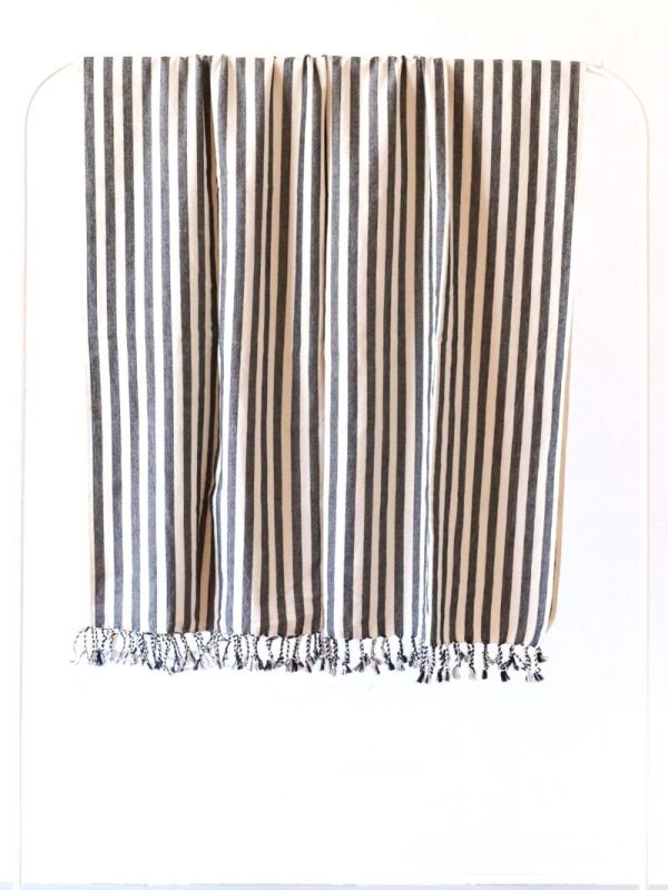 birlik1952 black loom kara tezgah el tezgahı peştemal hand made buldan kızılcabölük beach towel pesthemal çizgili striped black siyah
