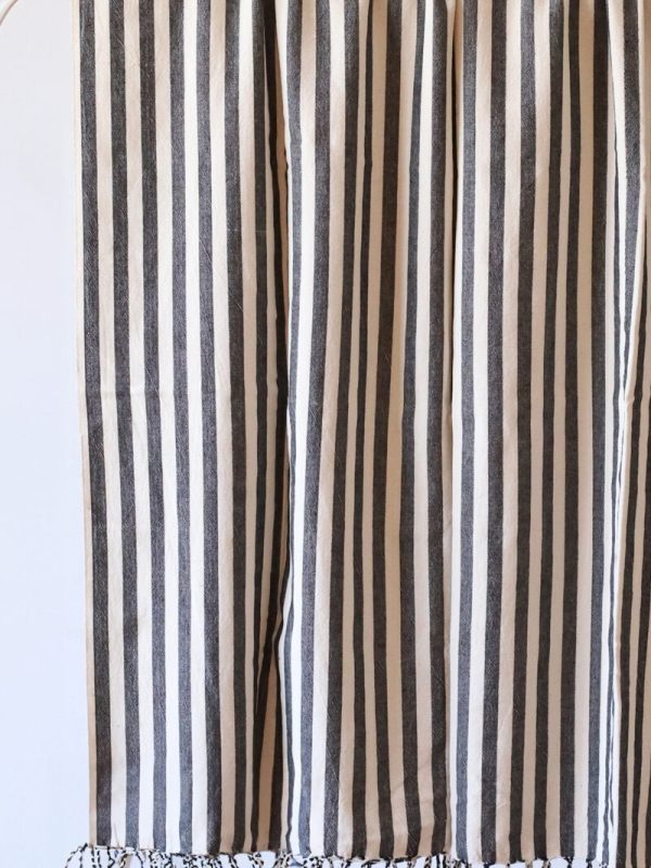birlik1952 black loom kara tezgah el tezgahı peştemal hand made buldan kızılcabölük beach towel pesthemal çizgili striped black siyah