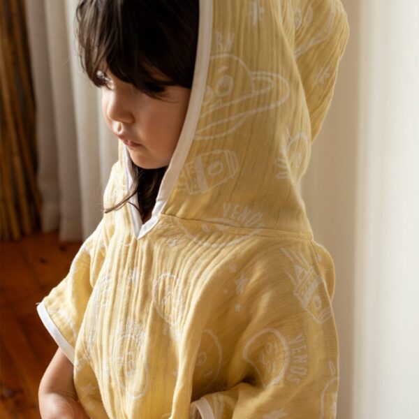 birlik1952 miniyo gezegenler müslin kumaş fabric jaquard jakarlı gauze child panço poncho cotton pamuk sarı yellow