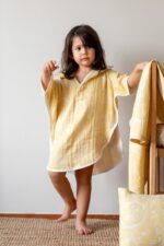 birlik1952 miniyo gezegenler müslin kumaş fabric jaquard jakarlı gauze child panço poncho cotton pamuk sarı yellow