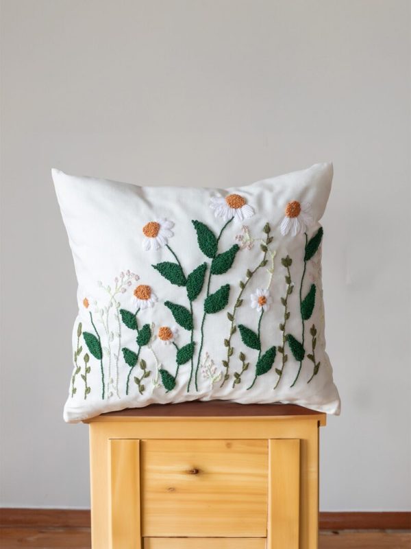 birlik1952 punch panç kırlent yastık kılıfı pillow case personalized embroiedryart nakış el işi hand made daisy garden papatya kır bahçesi