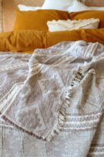 birlik1952 bedspread jaquard jakarlı bed swaddle battaniye etnik desen ethnic pamuk cotton pike pique whosale turkey yatak örtüsü bej kahve beige