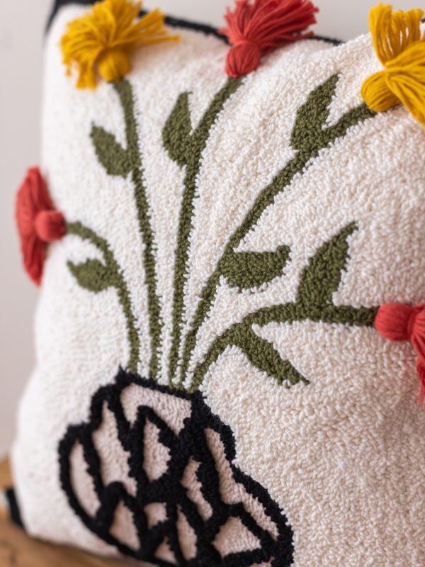 birlik1952 punch needle kırlent pillow case hand made el yapımı boho bohem linen yastık kılıfı terra vazo sarı flowers çiçekler