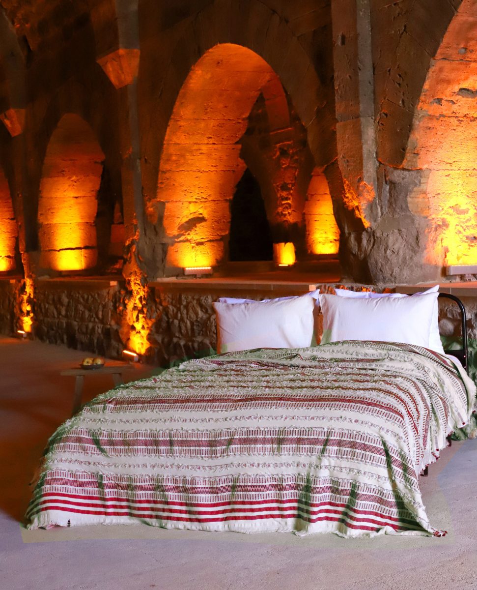 birlik1952-yatak-ortusu-bedspread-etnik-boho-el-kesimli-kirmizi-red birlik1952 yatak örtüsü koltuk örtü sofa cover pamuk cotton bedspread etnik boho el kesimli hand made red kırmızı